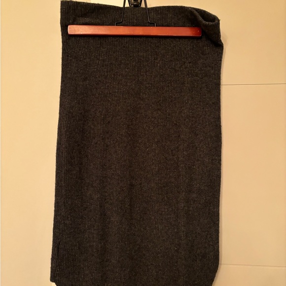 Madewell merino and alpaca blend pencil skirt. Dark grey. Xsmall. - Picture 4 of 5